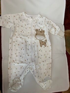 Gerber White Sleep Sack with Tan Giraffe and Gray Stars